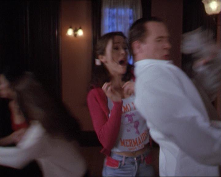 Charmed-Online-dot-218ChickFlick1586.jpg