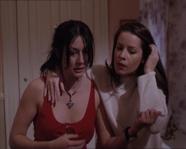 Charmed-Online-dot-218ChickFlick1632.jpg