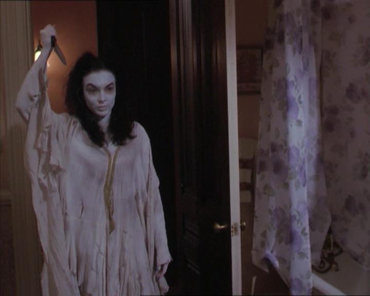 Charmed-Online-dot-218ChickFlick1637.jpg