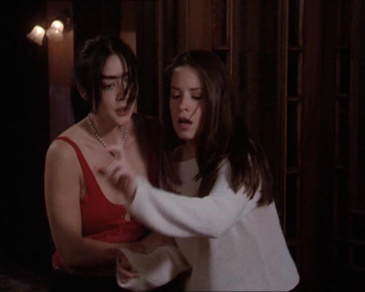 Charmed-Online-dot-218ChickFlick1646.jpg