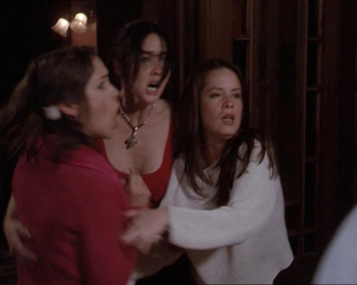 Charmed-Online-dot-218ChickFlick1653.jpg