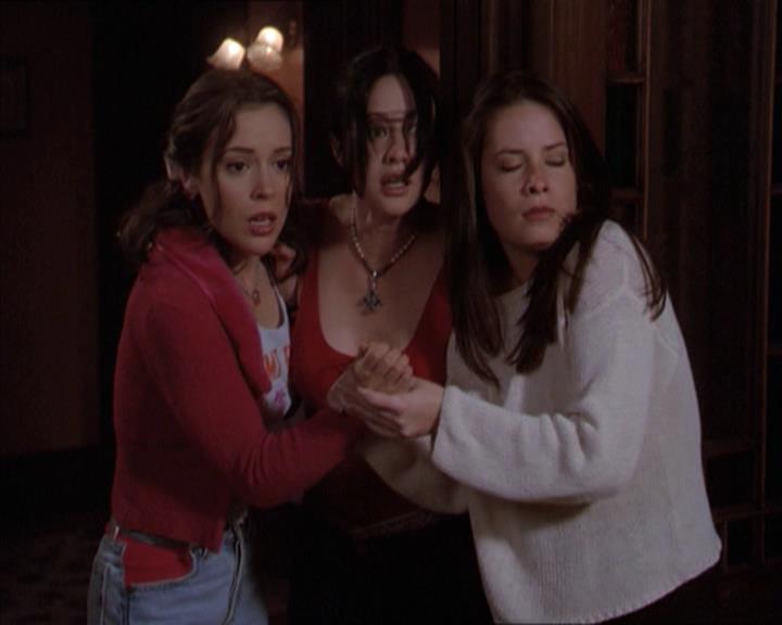 Charmed-Online-dot-218ChickFlick1658.jpg