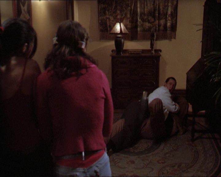 Charmed-Online-dot-218ChickFlick1660.jpg