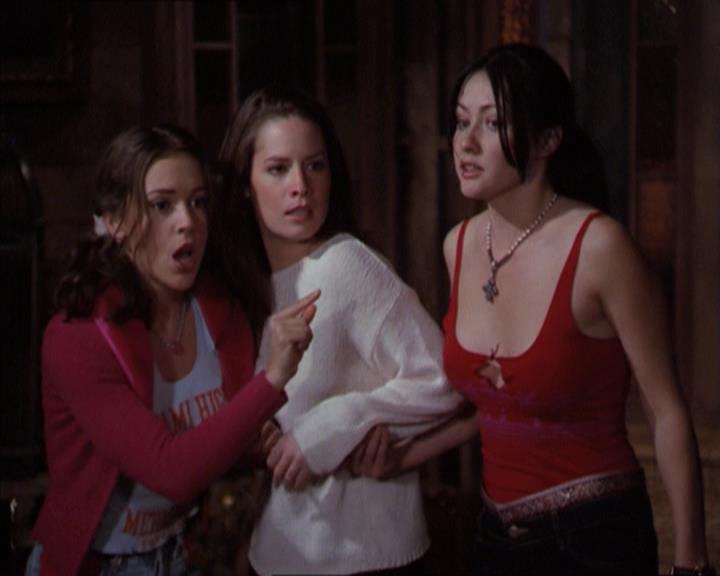 Charmed-Online-dot-218ChickFlick1694.jpg