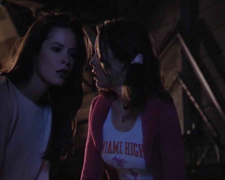 Charmed-Online-dot-218ChickFlick1715.jpg