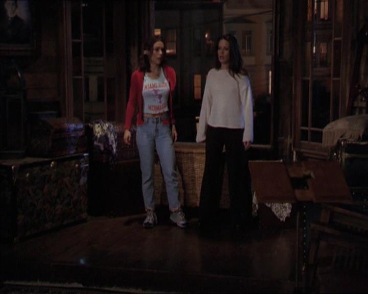 Charmed-Online-dot-218ChickFlick1718.jpg