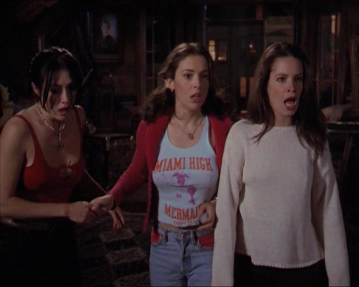 Charmed-Online-dot-218ChickFlick1729.jpg