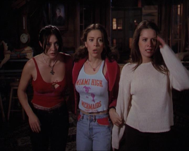 Charmed-Online-dot-218ChickFlick1732.jpg