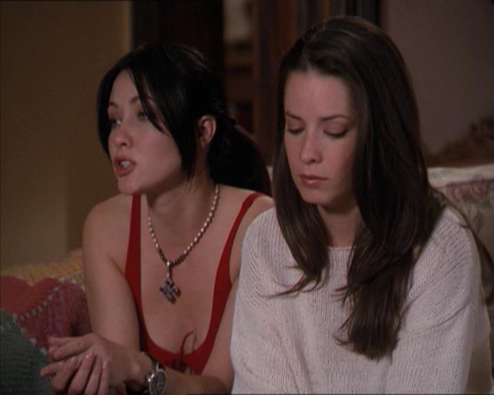 Charmed-Online-dot-218ChickFlick1824.jpg