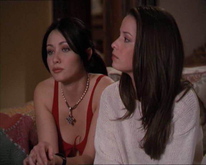 Charmed-Online-dot-218ChickFlick1840.jpg