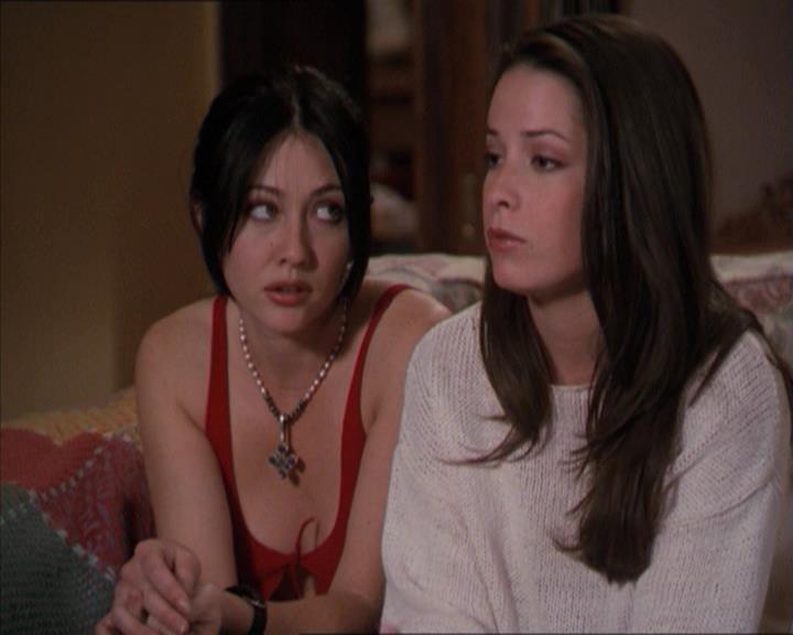 Charmed-Online-dot-218ChickFlick1847.jpg