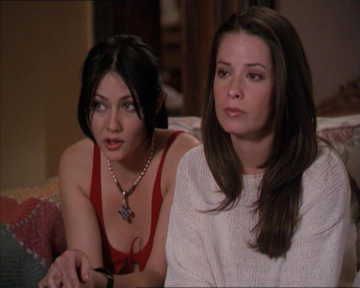 Charmed-Online-dot-218ChickFlick1863.jpg