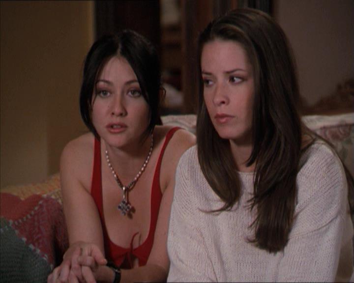 Charmed-Online-dot-218ChickFlick1885.jpg