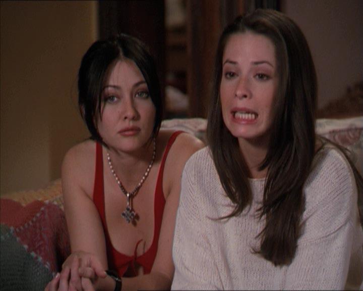 Charmed-Online-dot-218ChickFlick1896.jpg