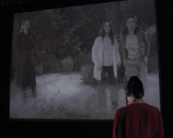 Charmed-Online-dot-218ChickFlick2073.jpg