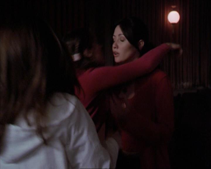 Charmed-Online-dot-218ChickFlick2090.jpg