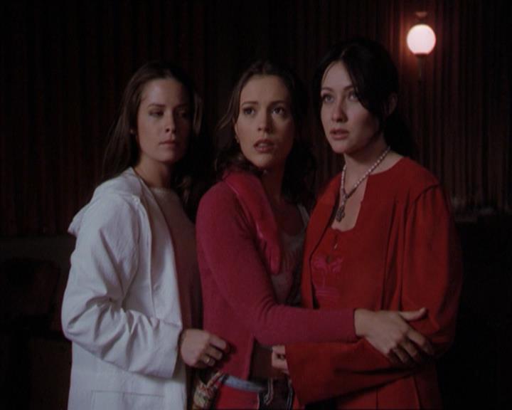 Charmed-Online-dot-218ChickFlick2126.jpg