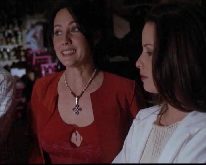 Charmed-Online-dot-218ChickFlick2140.jpg