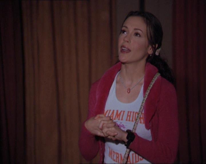 Charmed-Online-dot-218ChickFlick2162.jpg