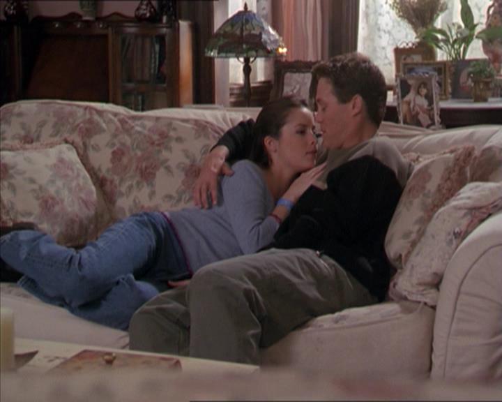 Charmed-Online-dot-218ChickFlick2221.jpg