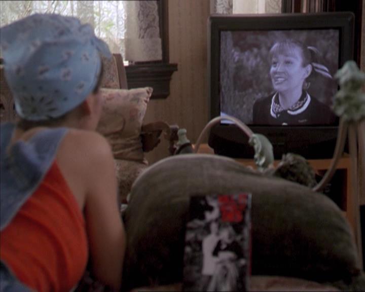 Charmed-Online-dot-218ChickFlick2351.jpg