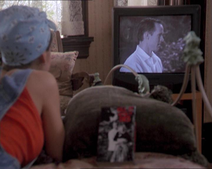 Charmed-Online-dot-218ChickFlick2365.jpg