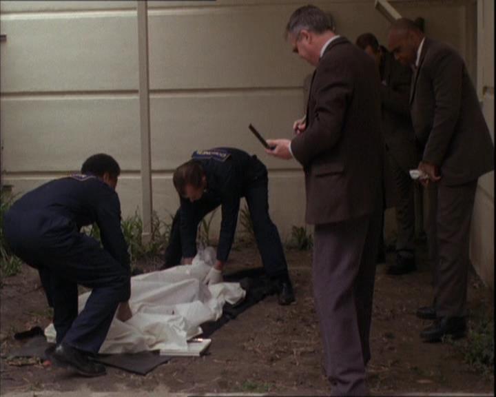 Charmed-Online-dot-219Ex-Libris0822.jpg Charmed-Online-dot-219Ex-Libris0822.jpg