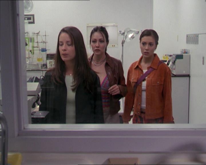 Charmed-Online-dot-220AstralMonkeys0960.jpg
