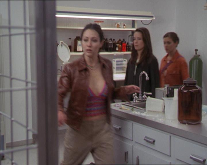 Charmed-Online-dot-220AstralMonkeys0978.jpg