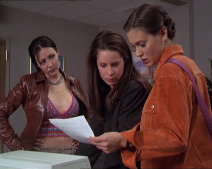 Charmed-Online-dot-220AstralMonkeys1226.jpg