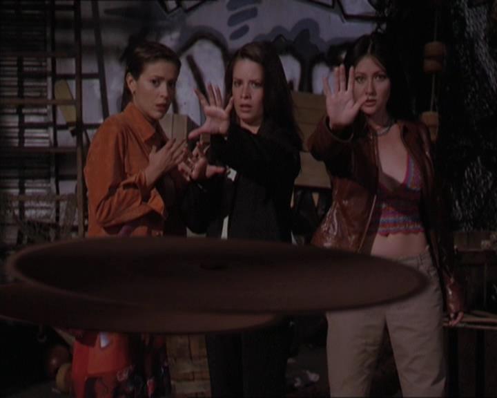 Charmed-Online-dot-220AstralMonkeys2111.jpg