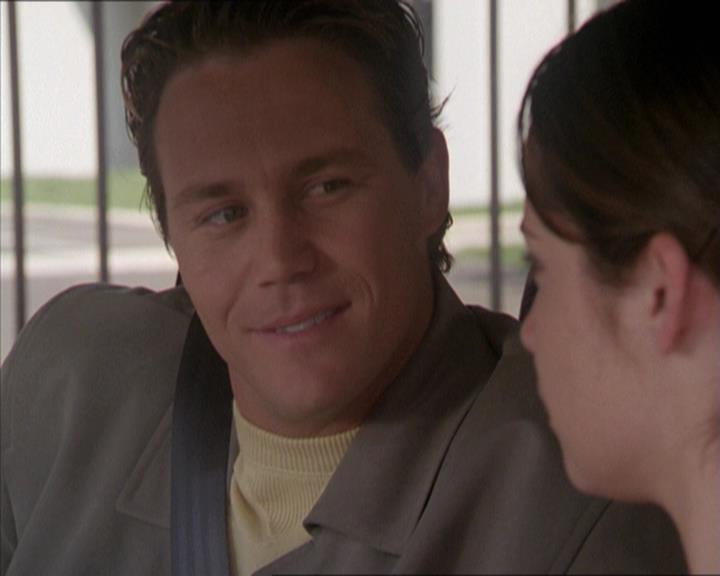 Charmed-Online-dot-221ApocalypseNot0174.jpg
