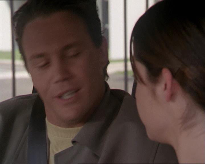 Charmed-Online-dot-221ApocalypseNot0188.jpg
