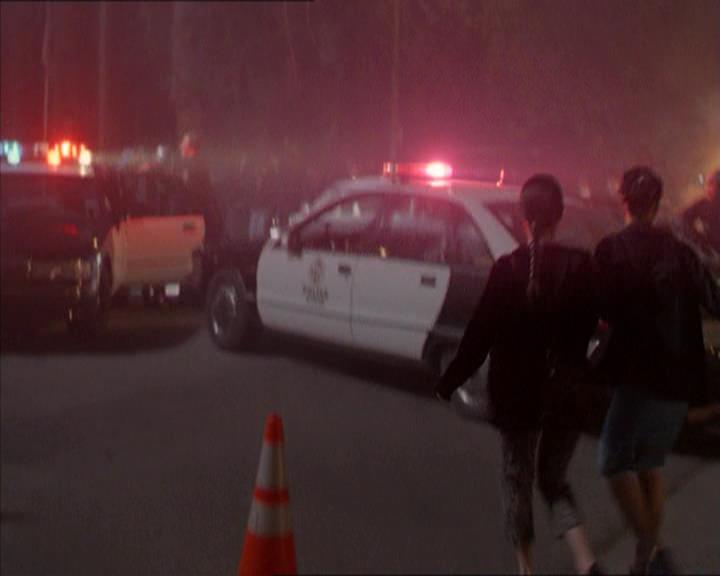 Charmed-Online-dot-221ApocalypseNot0630.jpg
