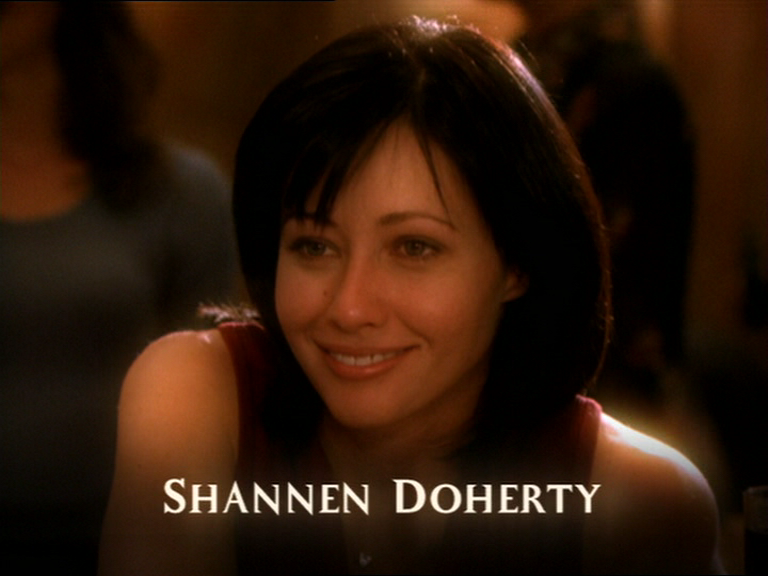 charmed-online_dot_net_OpeningCreditsS2-00016.png
