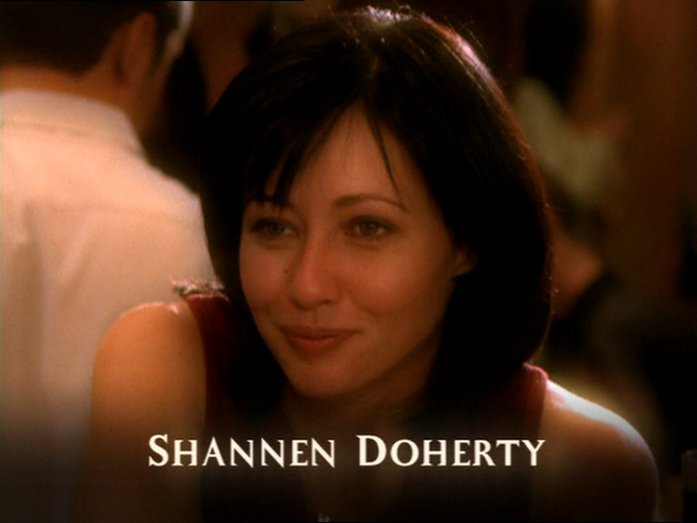 charmed-online_dot_net_OpeningCreditsS2-00017.png