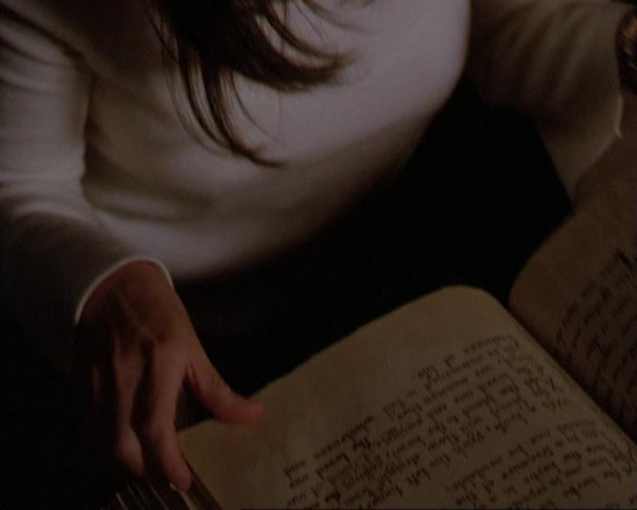 Charmed-Online_dot_net-3x01TheHoneymoonsOver0030.jpg