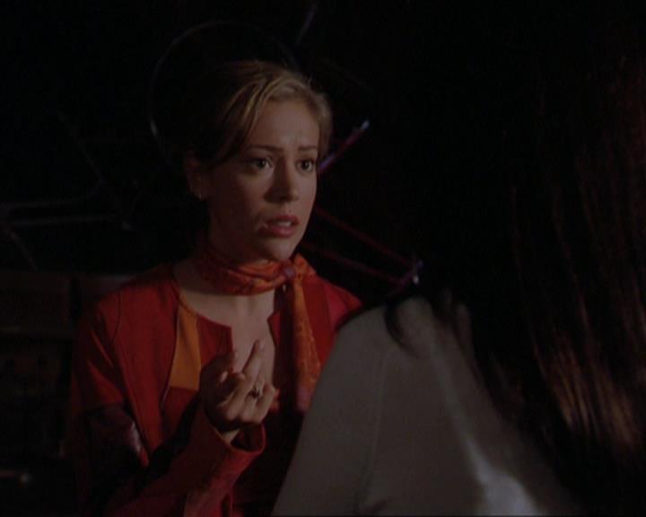 Charmed-Online_dot_net-3x01TheHoneymoonsOver0059.jpg