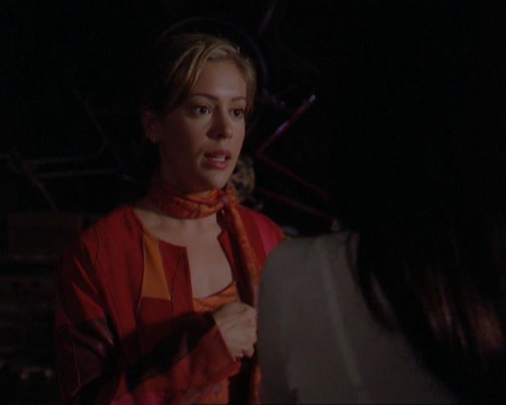 Charmed-Online_dot_net-3x01TheHoneymoonsOver0069.jpg Charmed-Online_dot_net-3x01TheHoneymoonsOver0069.jpg