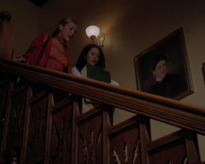 Charmed-Online_dot_net-3x01TheHoneymoonsOver0108.jpg