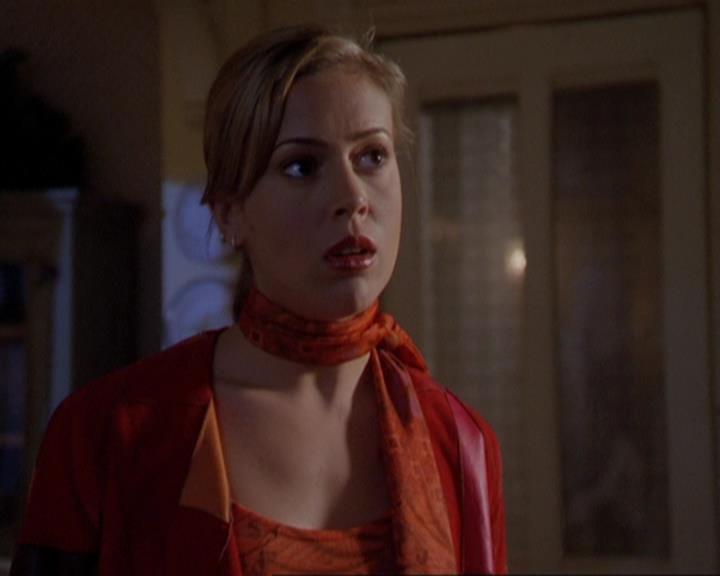 Charmed-Online_dot_net-3x01TheHoneymoonsOver0219.jpg