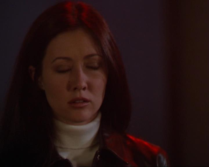 Charmed-Online_dot_net-3x01TheHoneymoonsOver0460.jpg Charmed-Online_dot_net-3x01TheHoneymoonsOver0460.jpg