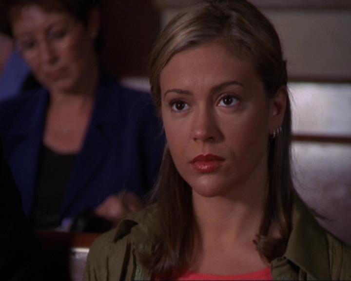 Charmed-Online_dot_net-3x01TheHoneymoonsOver0565.jpg Charmed-Online_dot_net-3x01TheHoneymoonsOver0565.jpg
