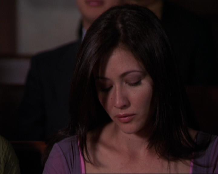Charmed-Online_dot_net-3x01TheHoneymoonsOver0567.jpg