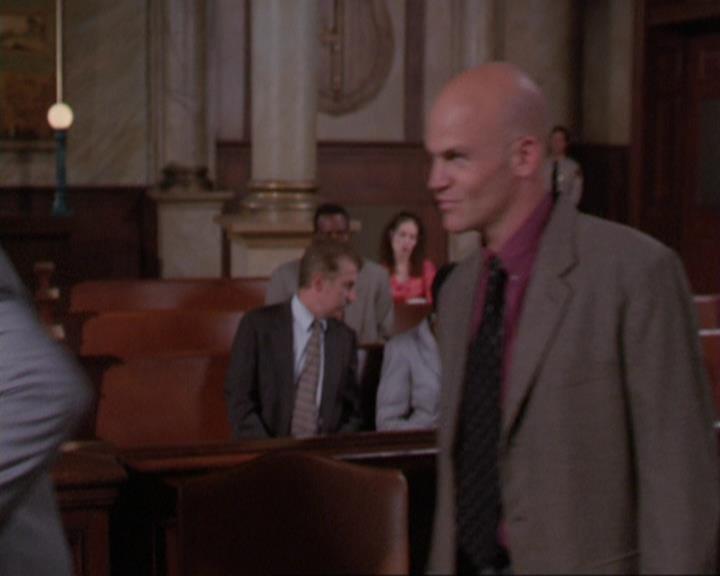 Charmed-Online_dot_net-3x01TheHoneymoonsOver0702.jpg