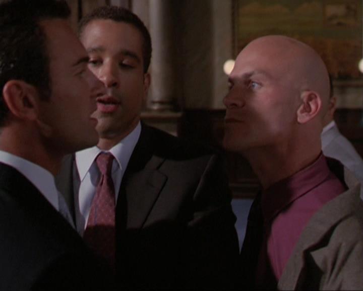 Charmed-Online_dot_net-3x01TheHoneymoonsOver0709.jpg