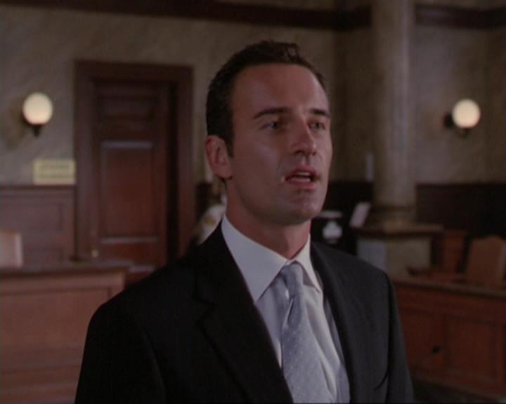 Charmed-Online_dot_net-3x01TheHoneymoonsOver0714.jpg