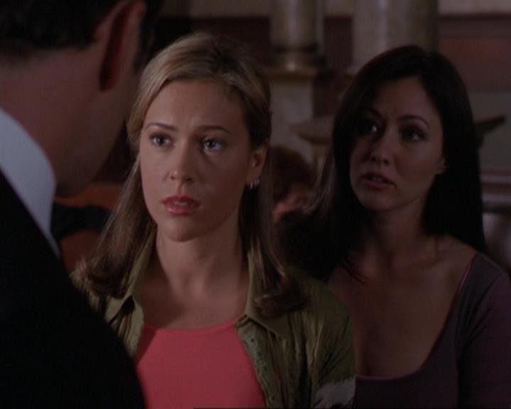 Charmed-Online_dot_net-3x01TheHoneymoonsOver0729.jpg