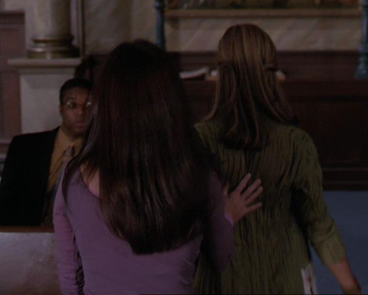 Charmed-Online_dot_net-3x01TheHoneymoonsOver0733.jpg