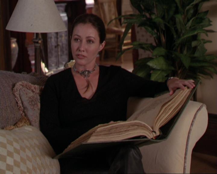 Charmed-Online_dot_net-3x01TheHoneymoonsOver0749.jpg Charmed-Online_dot_net-3x01TheHoneymoonsOver0749.jpg